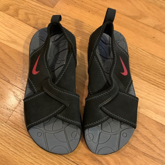 nike cross sandals
